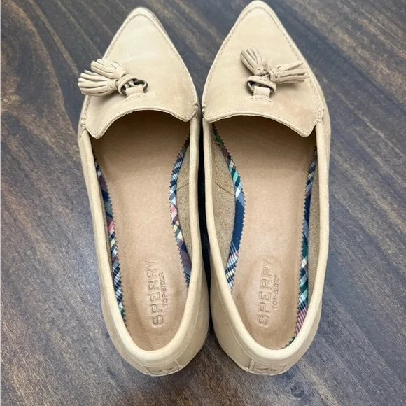 Sperry Saybrook Slip On Leather Loafers with tassel detail - Picture 2 of 11